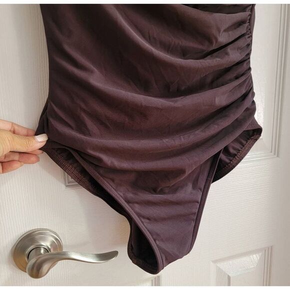 MiracleSuit Tummy Control Ruched OnePiece 14 - Picture 5 of 11